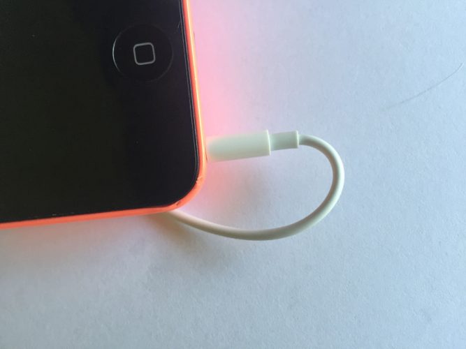 My iPhone Is Stuck In Headphones Mode. Here's The Fix!
