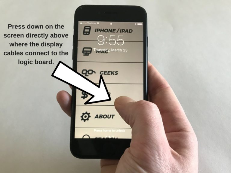 iphone screen flashes on and off