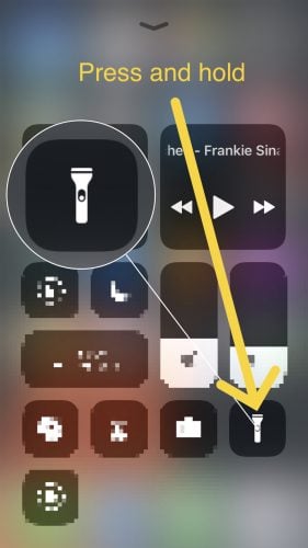 adjust iPhone flashlight brightness iOS 11